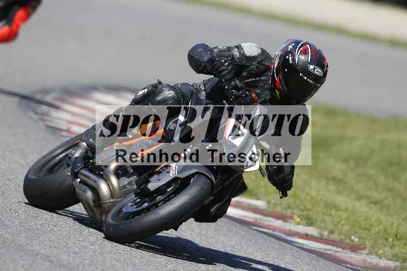 /43 08.08.2025 Discover the Bike ADR/Race 3 rot/72